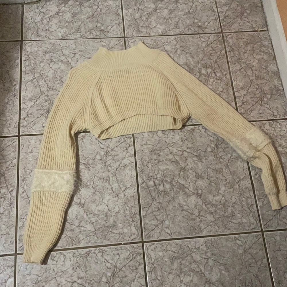 NEW Long sleeve crop top